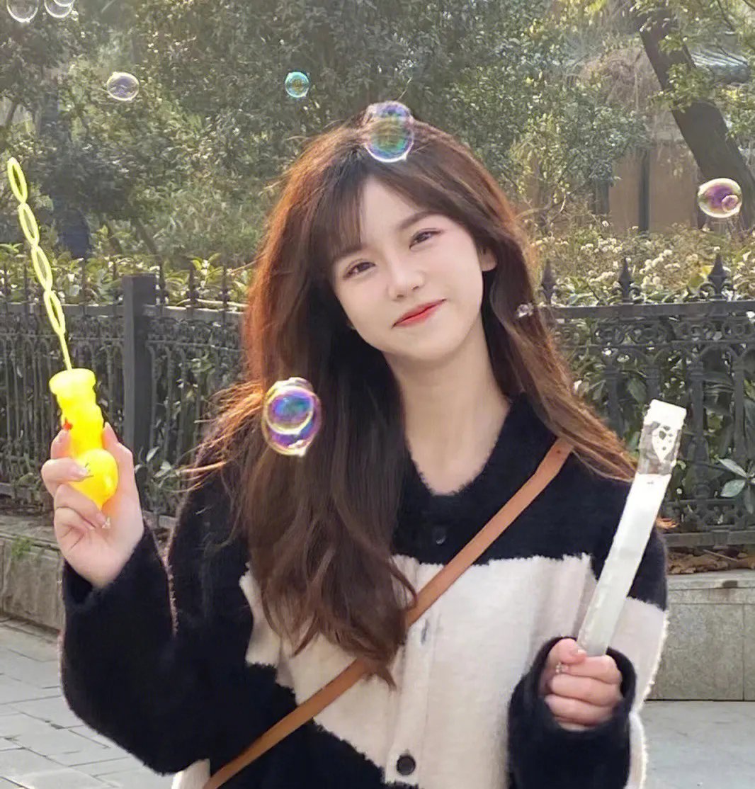 重生团宠大小姐每天在线打脸